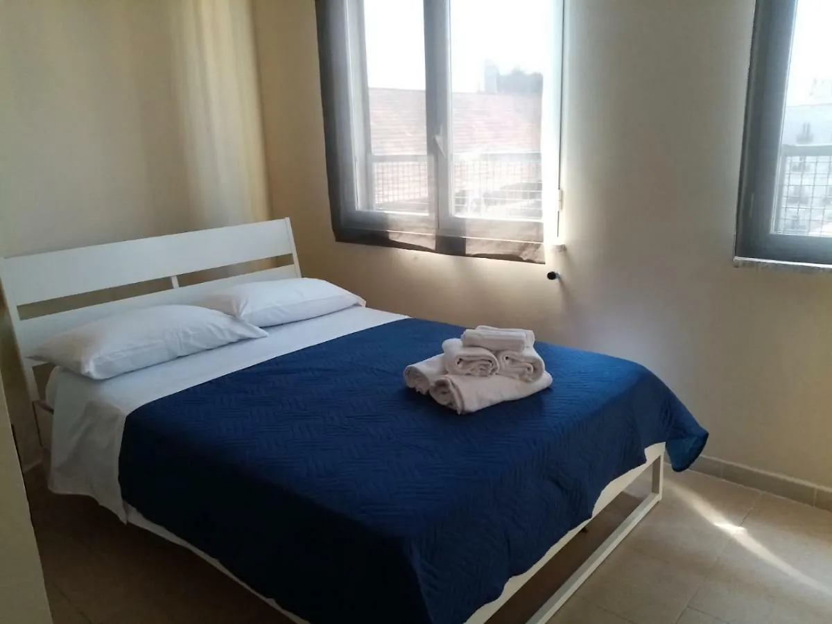 ** Bed & Breakfast Departure Rooms&Hostels Naples Italy